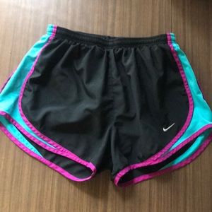 Nike athletic shorts women's medium